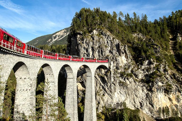 Via Albula/Bernina, Rhatische Bahn, Alpenverein