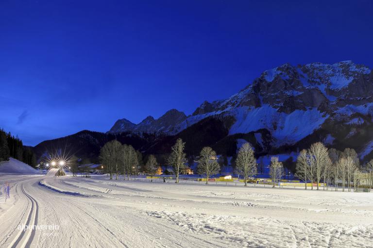 Alpenverein OEAV.CZ | Ramsau am Dachstein | Noční osvětlená trať